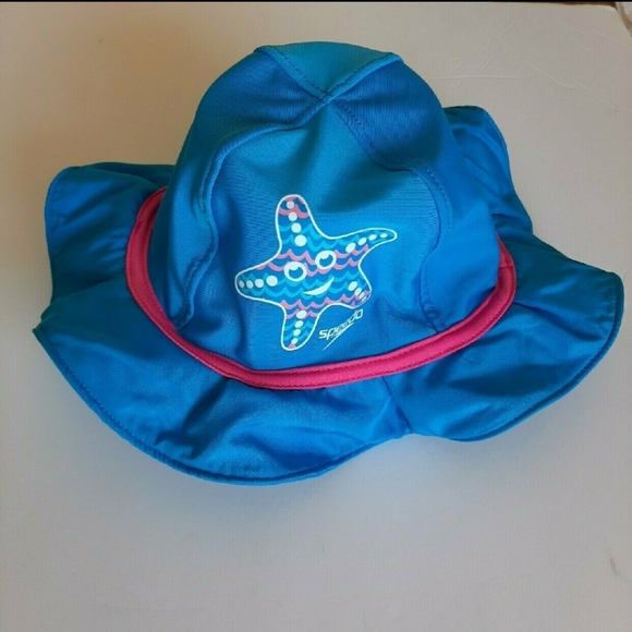 Speedo Other - SPEEDO block the burn 50 sun hat with chin strap